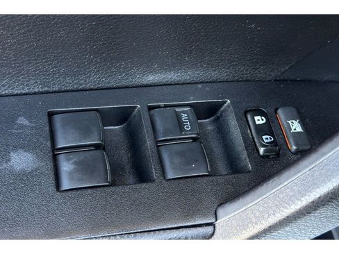Used 2017 Toyota Corolla L w/ Carpet Mat Package (TMS) FWD image 12