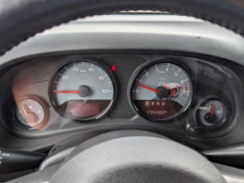 Used 2016 Jeep Wrangler Unlimited Sahara AWD/4WD image 26