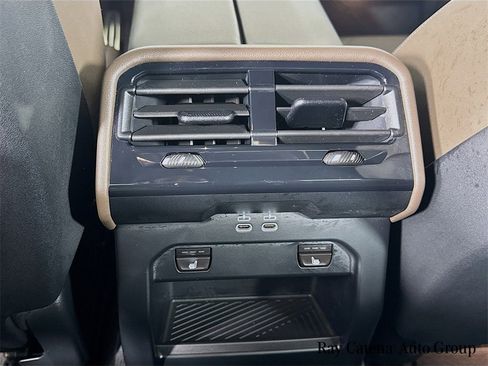 Used 2024 BMW 540i xDrive w/ Premium Package image 27