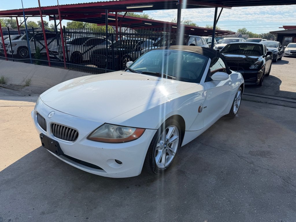 Used 2004 BMW Z4 3.0i RWD image 2