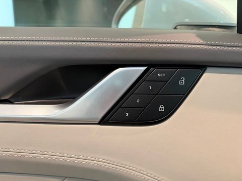 Used 2024 Porsche 911 Carrera GTS image 8