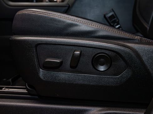 Used 2022 GMC Sierra 1500 AT4 w/ AT4 Premium Package image 25