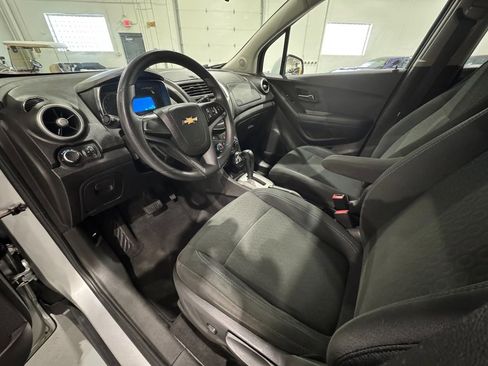 Used 2016 Chevrolet Trax LS image 10