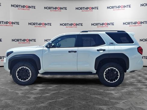 Used 2026 Toyota 4Runner TRD Off-Road Premium AWD/4WD image 3