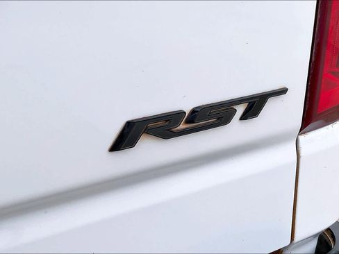 Used 2021 Chevrolet Silverado 1500 RST w/ Redline Edition image 11