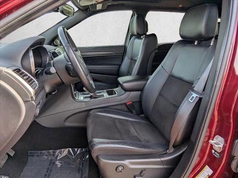 Used 2021 Jeep Grand Cherokee Laredo X image 16