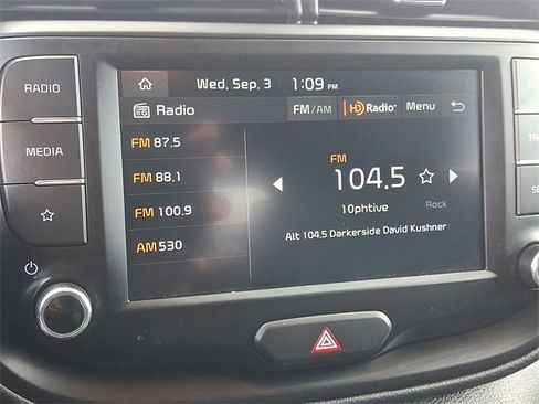 Certified 2023 Kia Soul LX w/ LX Technology Package image 16