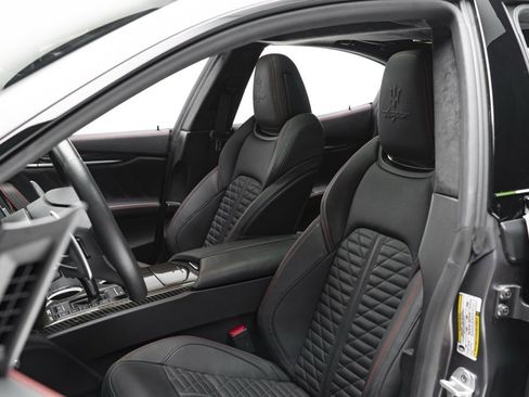 Used 2022 Maserati Ghibli Trofeo image 12