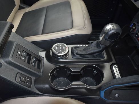 Used 2023 Ford Bronco Wildtrak image 28