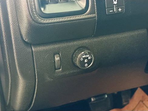 Used 2018 GMC Canyon SLE w/ SLE Convenience Package RWD image 11