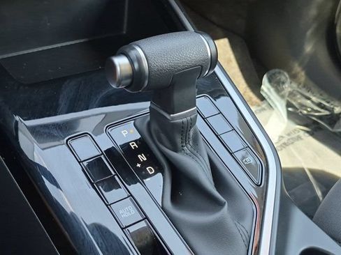 Used 2025 Kia Niro LX FWD image 19