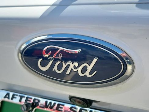 Used 2019 Ford Escape SE FWD image 8