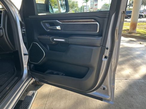 Used 2020 RAM 1500 Laramie image 25