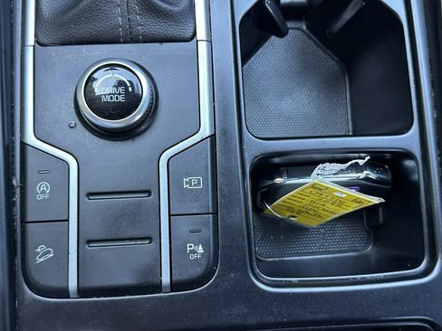 Used 2022 Kia Sorento S w/ Panoramic Sunroof Package FWD image 43