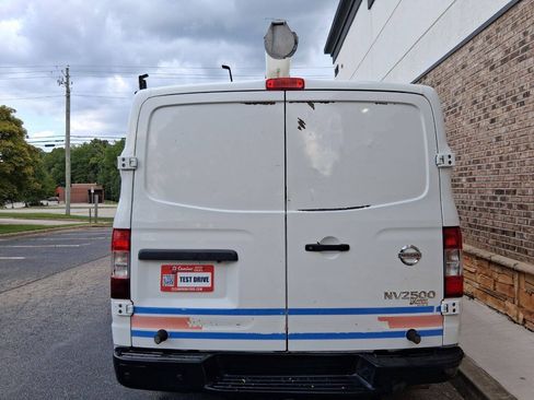 Used 2015 Nissan NV 2500 SV w/ Technology Package RWD image 4