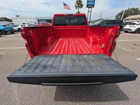 Used 2023 Chevrolet Silverado 1500 LT w/ Leather Package AWD/4WD image 12