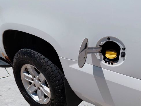 Used 2014 GMC Yukon XL SLT AWD/4WD image 23
