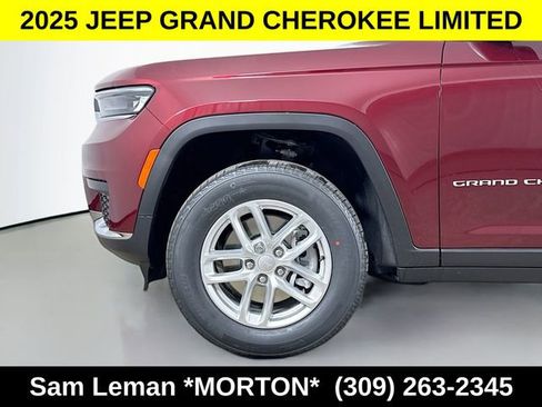 New 2025 Jeep Grand Cherokee L Laredo image 31