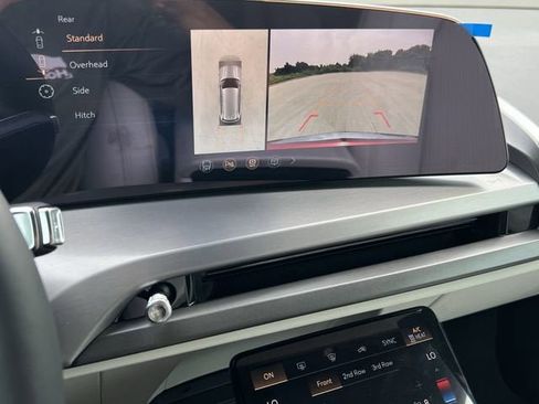 New 2026 Cadillac Vistiq Sport image 16