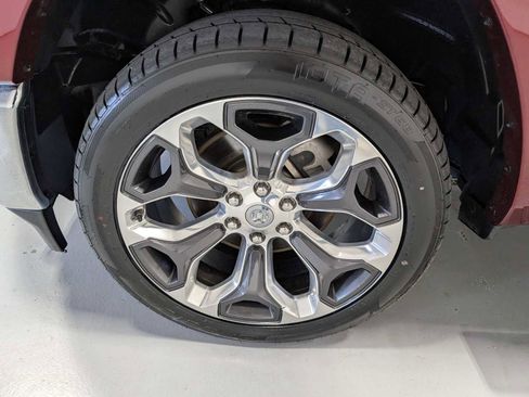 Used 2021 RAM 1500 Limited AWD/4WD image 3