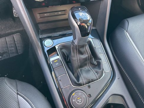 Used 2024 Volkswagen Taos SEL image 26