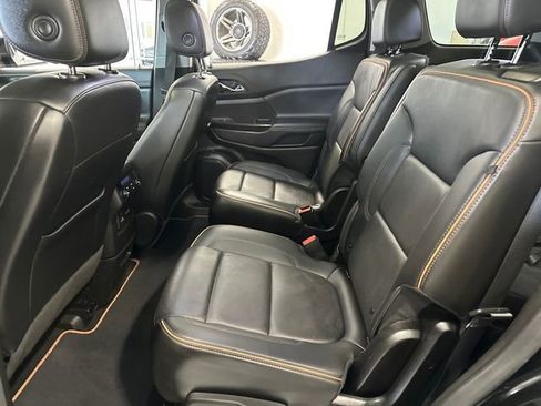 Used 2022 GMC Acadia AT4 w/ Technology Package image 37