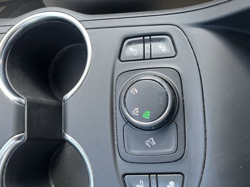 Used 2019 GMC Terrain SLT w/ Preferred Package image 11