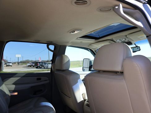 Used 2002 GMC Yukon XL 2500 SLT image 42