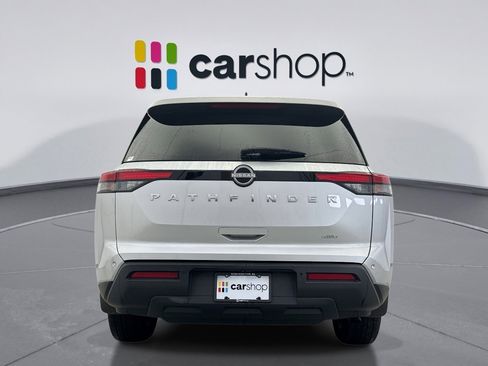 Used 2024 Nissan Pathfinder S image 4