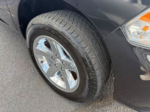 Used 2015 RAM 1500 Express RWD image 20
