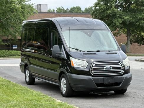 Used 2017 Ford Transit 350 XLT RWD image 3