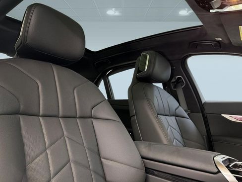 New 2026 BMW i7 xDrive60 image 25