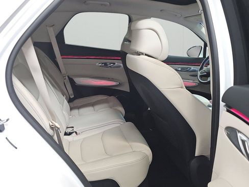 Used 2026 Genesis GV70 2.5T Advanced AWD/4WD image 13