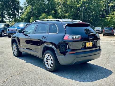 Used 2020 Jeep Cherokee Latitude FWD image 5