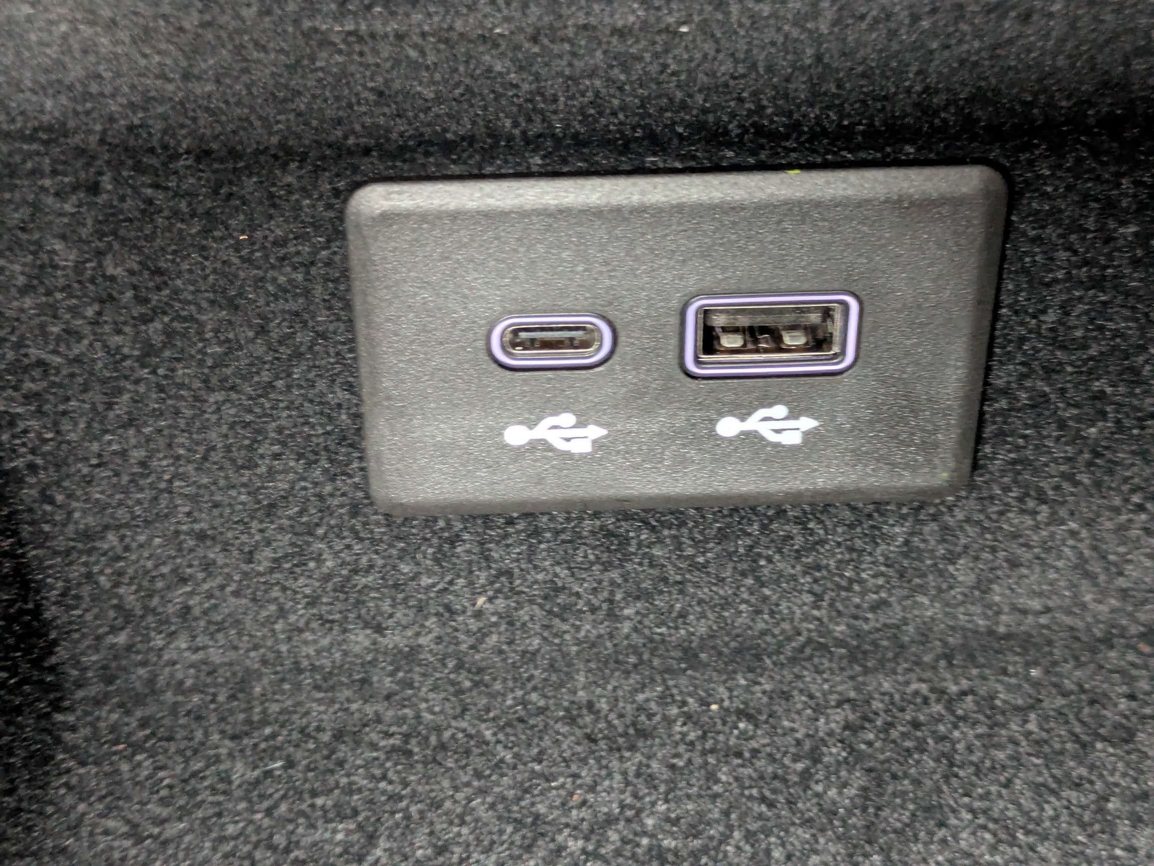 Used 2026 Chevrolet Corvette Stingray Premium Cpe w/ 3LT RWD image 19