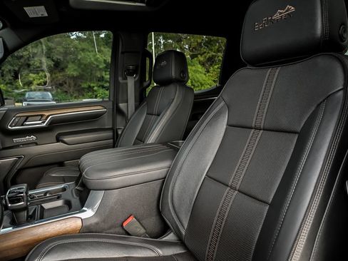 Used 2023 Chevrolet Silverado 1500 High Country w/ High Country Premium Package AWD/4WD image 15