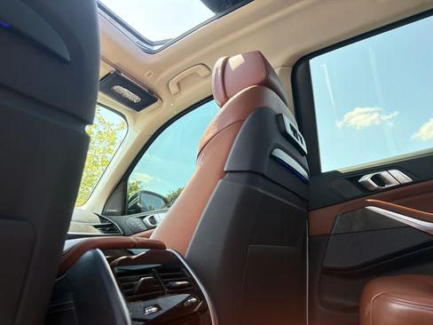 Used 2019 BMW X7 xDrive50i w/ Premium Package AWD/4WD image 42