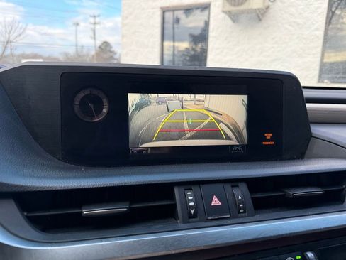 Used 2021 Lexus ES 350 F Sport image 11