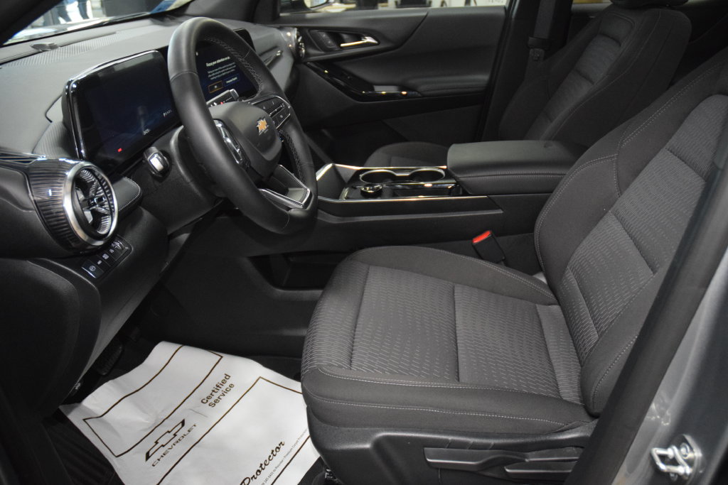 Used 2026 Chevrolet Equinox LT AWD/4WD image 37