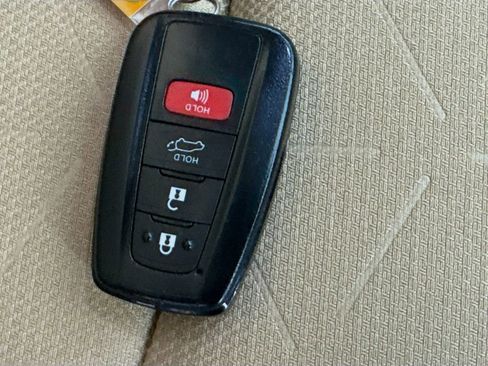 Used 2025 Toyota RAV4 XLE w/ Convenience Package AWD/4WD image 36