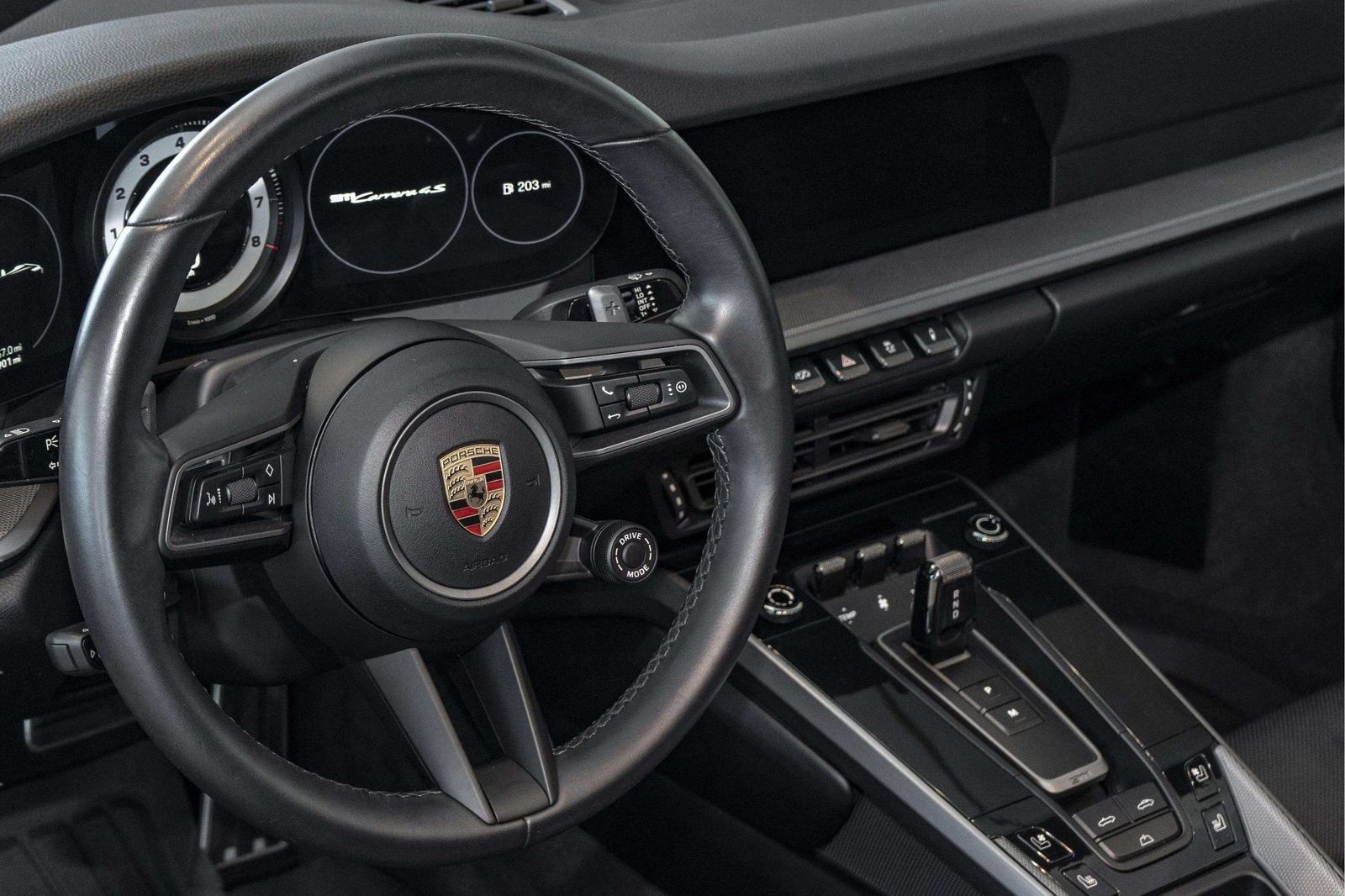 Used 2020 Porsche 911 Cabriolet image 36