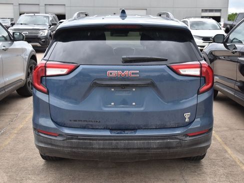Used 2024 GMC Terrain SLE w/ Driver Convenience Package FWD image 6