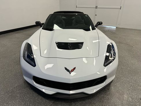 Used 2019 Chevrolet Corvette Z06 RWD image 2