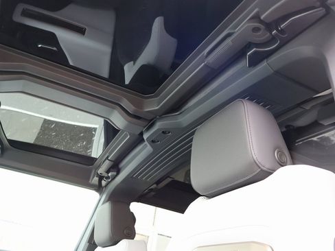 New 2025 GMC Hummer EV 2X image 26