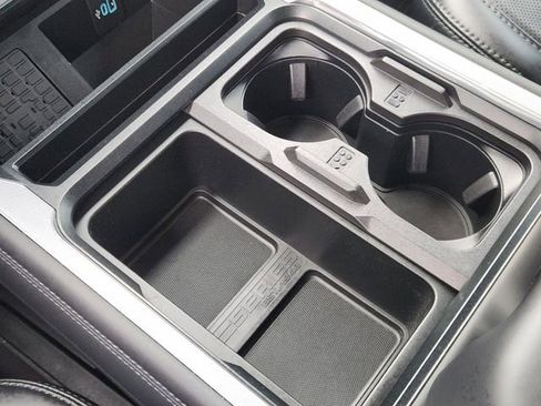 Used 2025 Ford F250 Platinum w/ FX4 Off-Road Package image 18