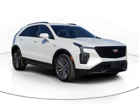 Certified 2024 Cadillac XT4 Sport image 2