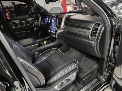 Used 2020 RAM 1500 Limited w/ Black Appearance Package AWD/4WD image 24