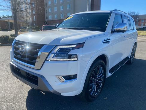 Used 2024 Nissan Armada Platinum w/ Captain's Chairs Package image 3