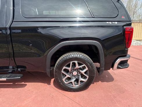 Used 2023 GMC Sierra 1500 SLE image 32