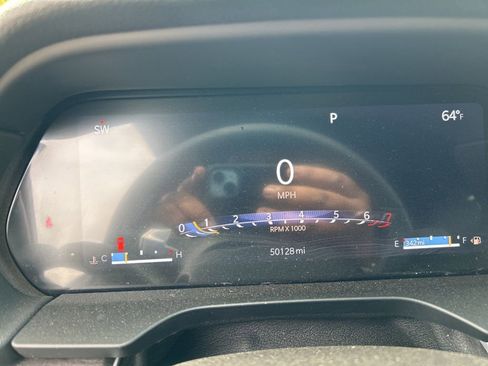 Used 2024 Jeep Grand Cherokee L Limited w/ Luxury Tech Group II image 7